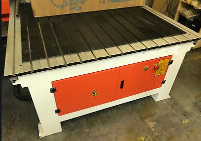 1325e CNC Router 220v 4.5Kw DSP T Slot